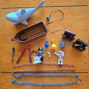 Vintage 2015 Lego Pirate Treasure Hunt Minifigures & Partial Set